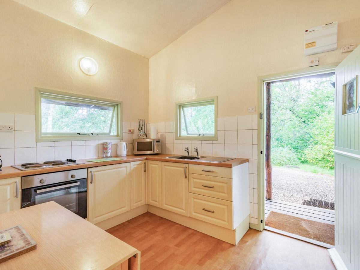 The Log Cabin Honiton Exterior photo